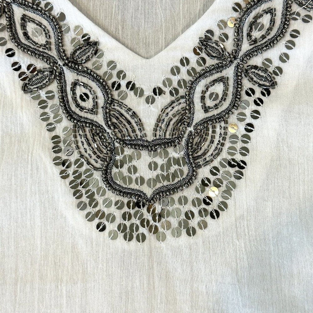 Chico's White Blouse with Neckline Embroidered with Gray Beading Size XL - Picture 5 of 12